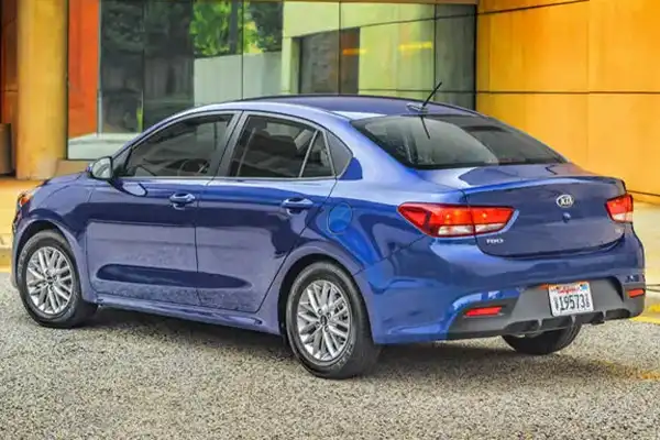 چرا خرید از دنیای یدکی احمدی مطمئن است؟