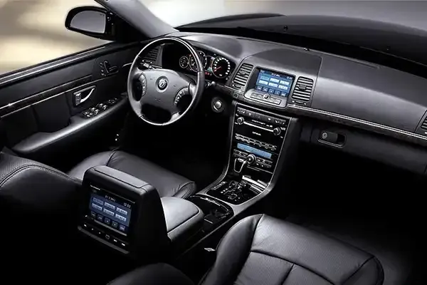 بررسی فضای داخلی و کابین کیا اپیروس