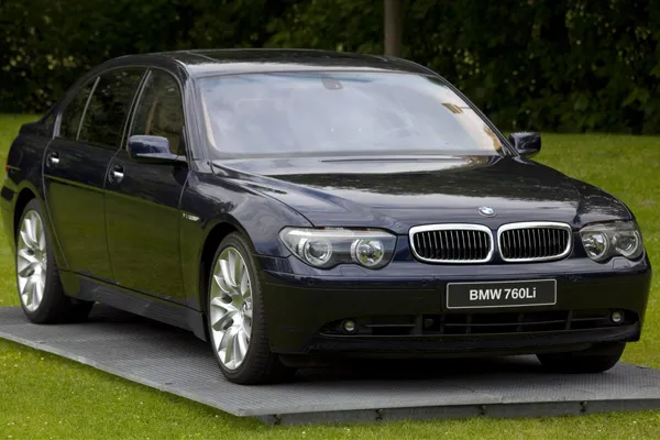 قیمت لوازم یدکی BMW 730 E66